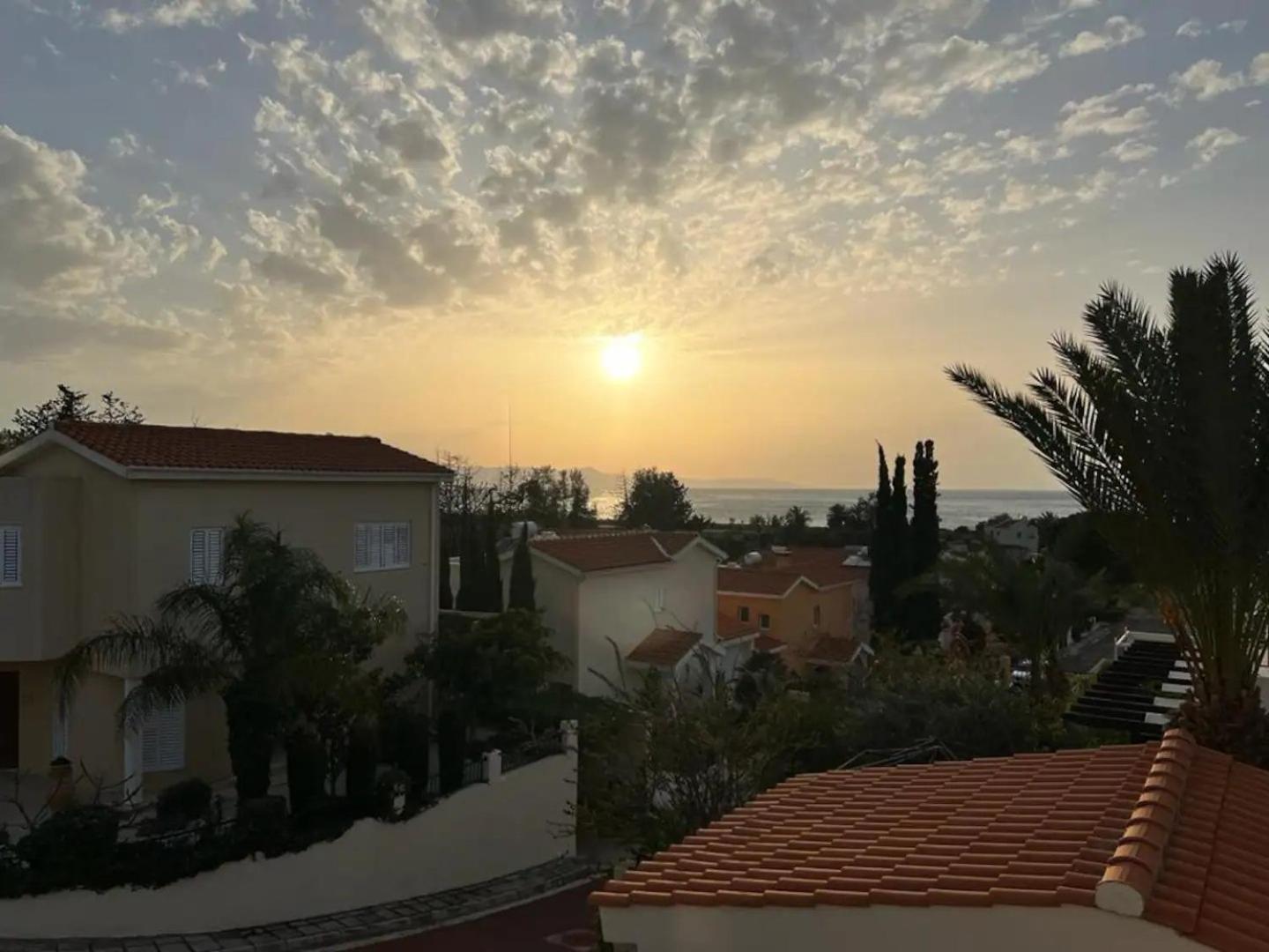 Fab Sea And Mountain View Villa, Walking Distance From The Sandy Beach Yialia Exterior photo